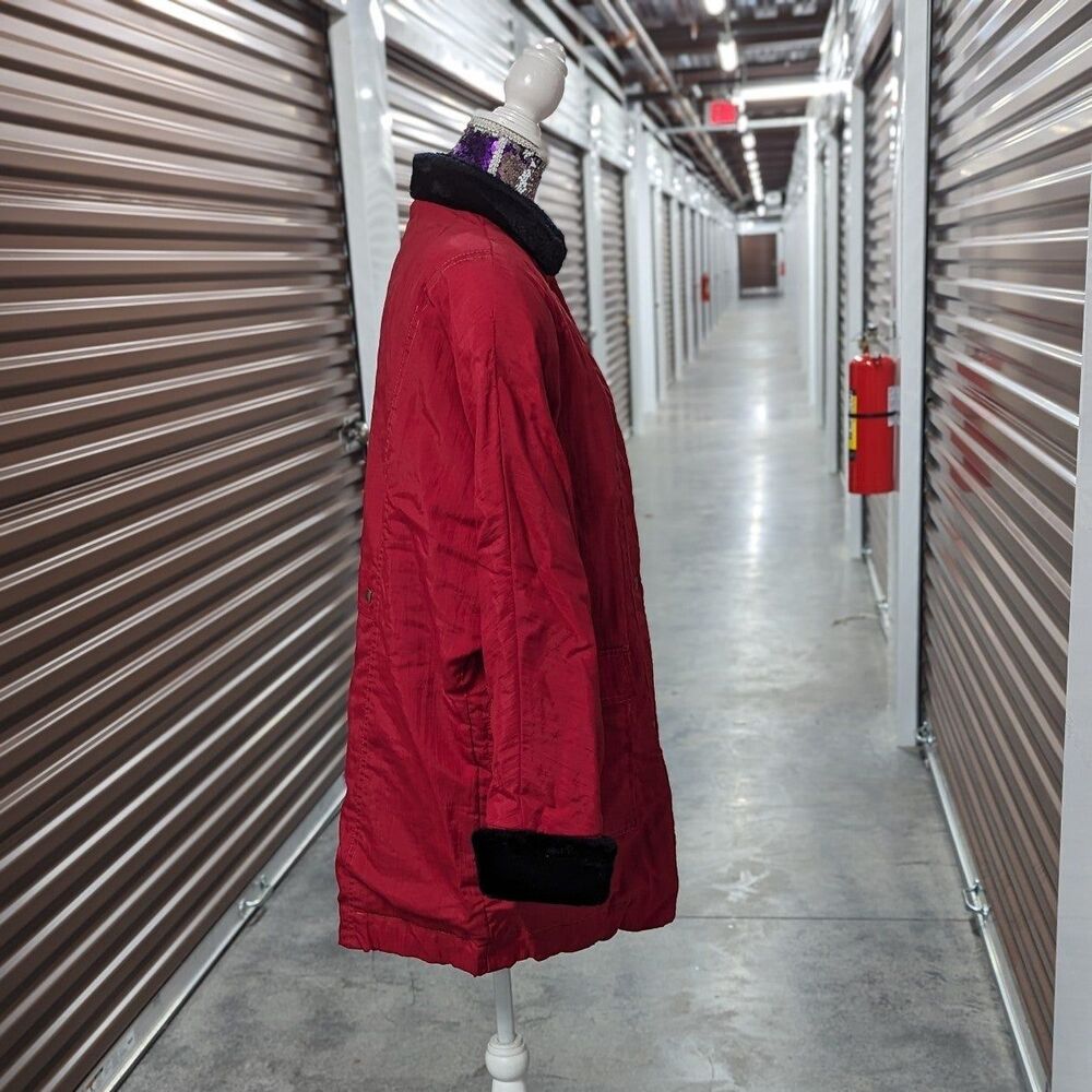 Vintage Buddy Bates Size 8 Red Nylon Jacket with Black Trim 90s Y2K Gorpcore - Picture 3 of 12
